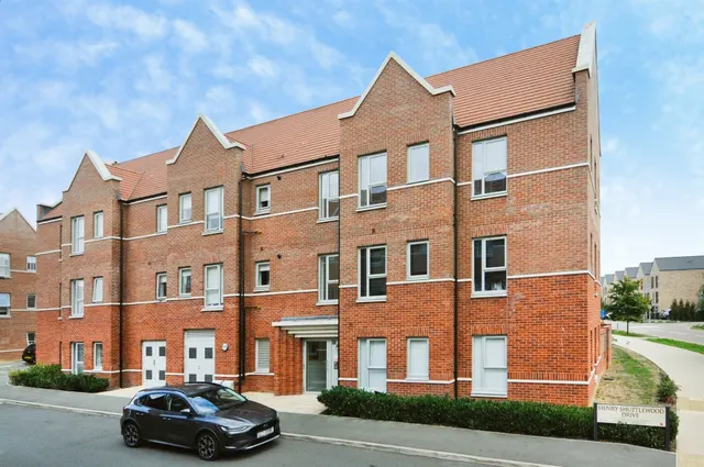 Henry Shuttlewood Drive, Chelmsford Garden, CM1, photo 1