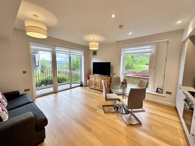Photo 2 — Spa Villas, Matlock Spa, Matlock, Derbyshire, DE4 3ST