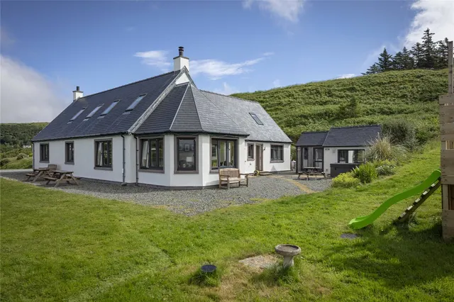 Photo 2 — Old Pier Cottage, Cuil, Uig, Portree, IV51 9YB
