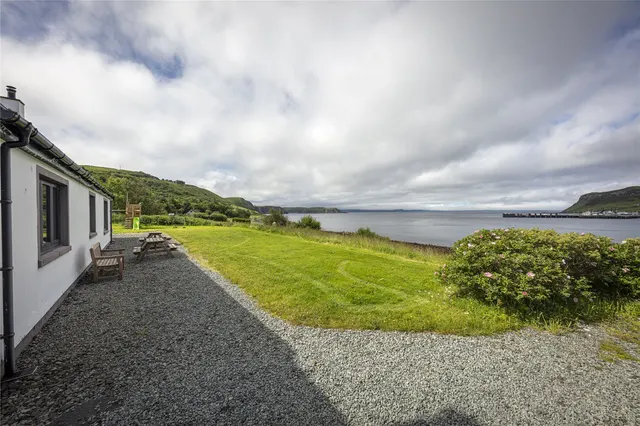 Photo 3 — Old Pier Cottage, Cuil, Uig, Portree, IV51 9YB