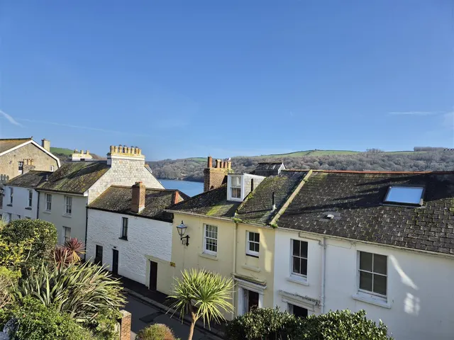 Esplanade, Fowey, photo 2