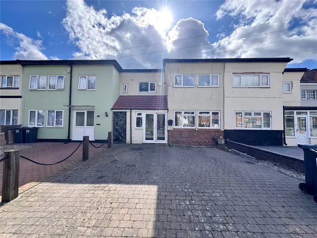 Common Lane, B26, photo 1
