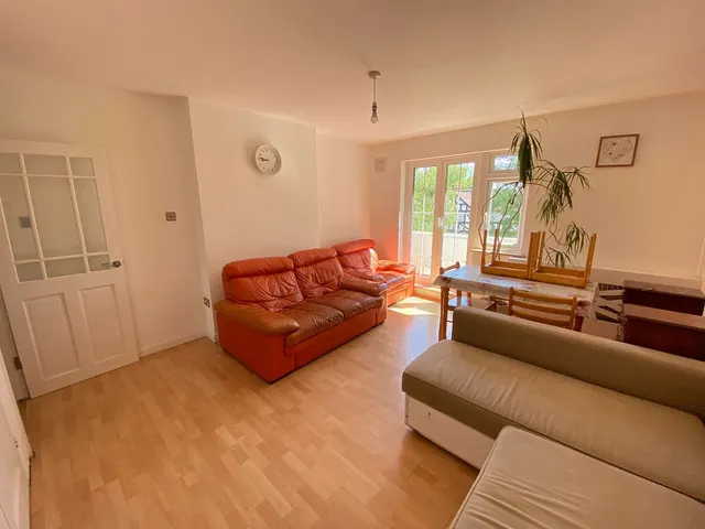 Ridgeway Court The Ridgeway, Stanmore, HA7, photo 2