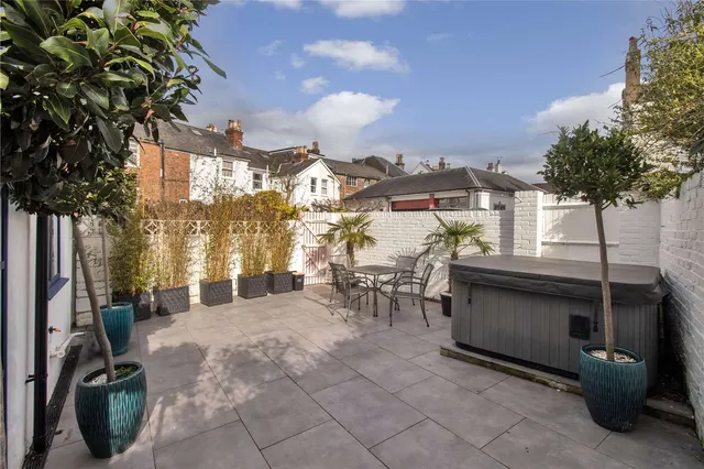 Photo 2 — Berkeley Road, Tunbridge Wells, Kent, TN1 1YR