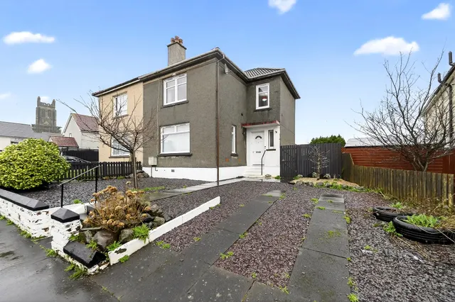 Greenfoot, Kilwinning, photo 1