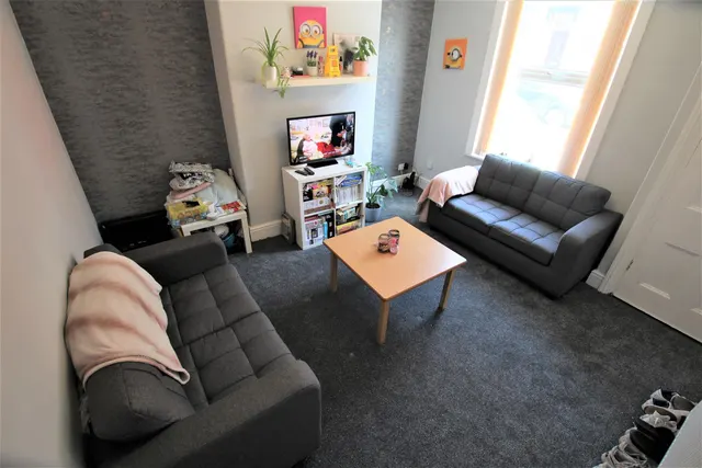Welton Place, Hyde Park, LS6, photo 2