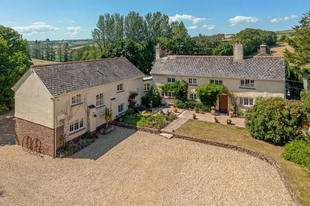 Photo 2 — Cheriton Fitzpaine, Crediton, Devon, EX17 4HG