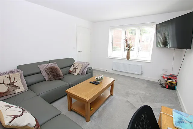 Photo 3 — Watermill Way, Collingtree