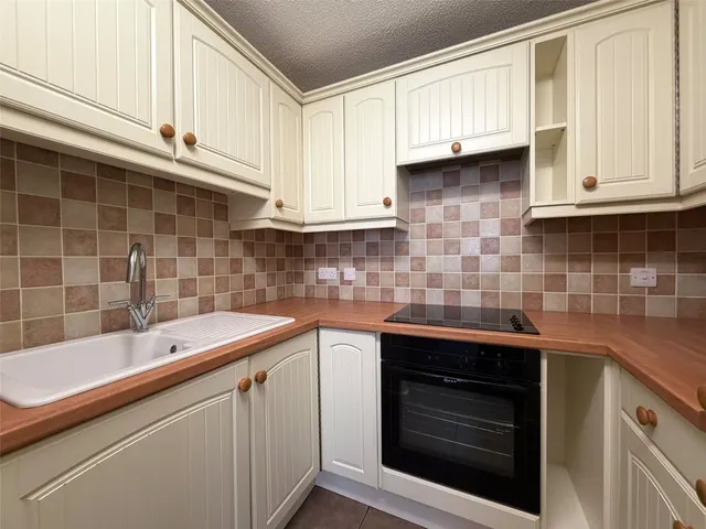 Mount Hermon Road, Woking, GU22, photo 3