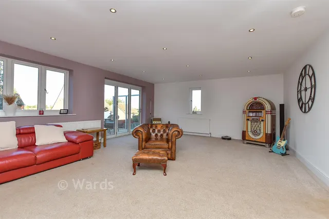 Waverley Avenue, Minster-On-Sea, ME12, photo 3