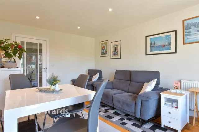 Lambourne Close, Farningham, DA4, photo 3