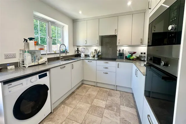 Photo 2 — Alford Close, Sandhurst, Berkshire, GU47 8DX