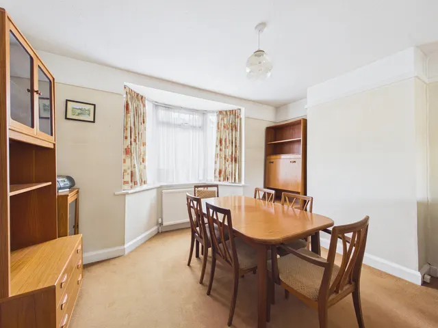 Mill End Road, High Wycombe, HP12, photo 3