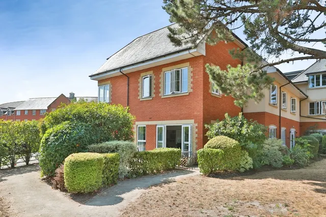 Royal Close, Christchurch, BH23, photo 1