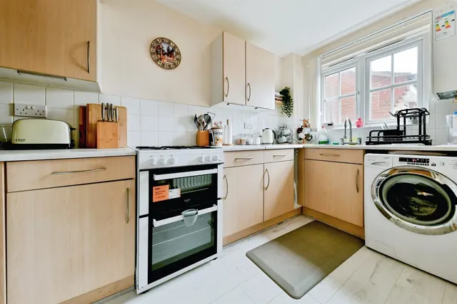 Cromdale Walk, Stevenage, SG1, photo 3