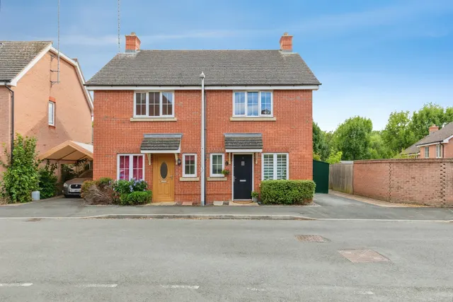 Manders Croft, Southam, photo 1