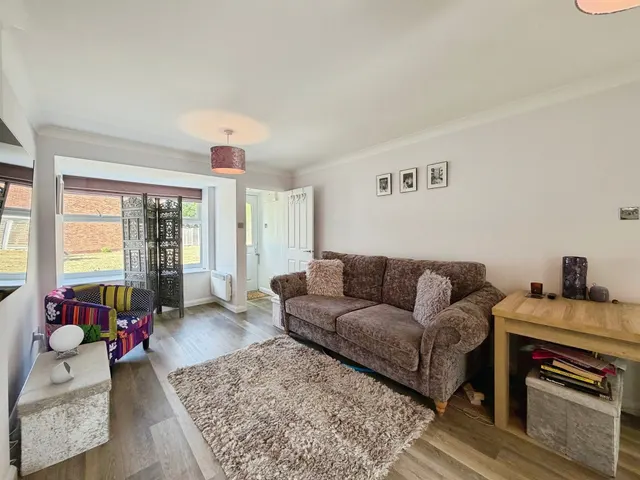 Photo 3 — Trevelyan Crescent, Stratford-Upon-Avon