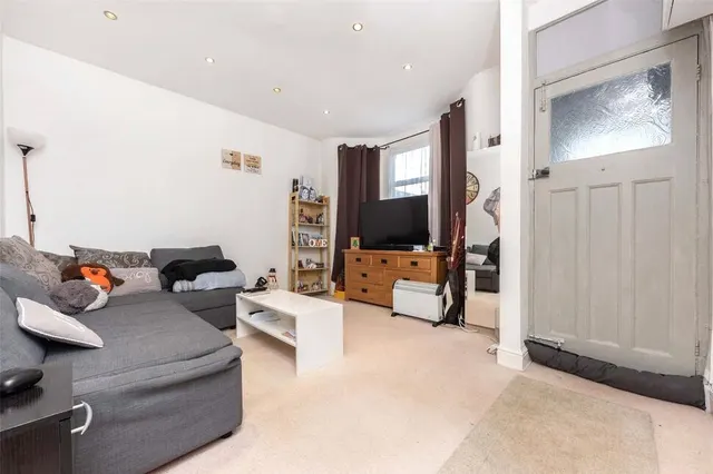 Meath Road, Stratford, E15, photo 3