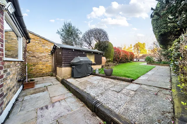 Photo 3 — Minster Road, Kent, BR1