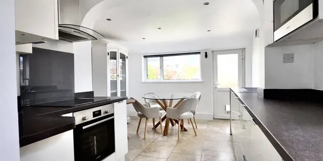 Queens Road, Hoylake, CH47, photo 3