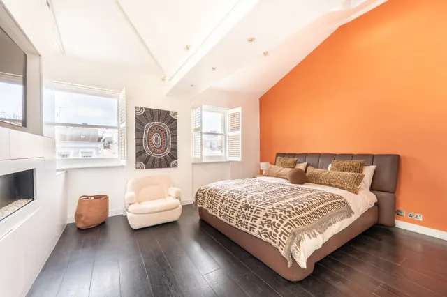 Photo 3 — First To Third Floor, 121 Clarendon Road, London