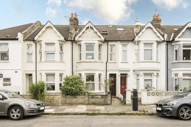 Northcroft Road, W13, photo 1