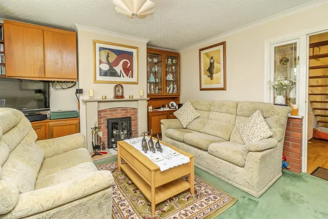 High Street North, Stewkley, LU7, photo 3