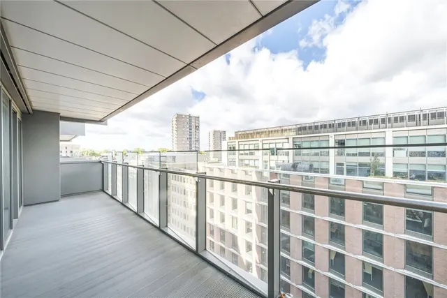 Triton Building, London, photo 1