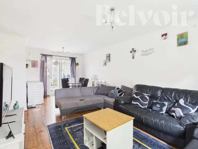 Photo 3 — Schubert Road, Brighton Hill, Basingstoke, RG22