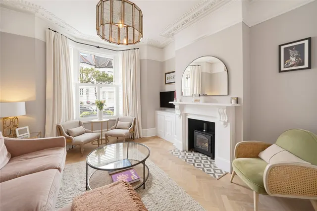Grandison Road, London, SW11, photo 3