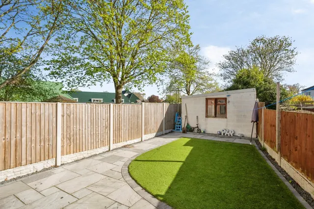 Photo 2 — Ash Tree Road, Thorne, Doncaster