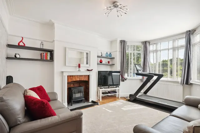 Photo 3 — Sixth Cross Road, Twickenham, TW2 5PD