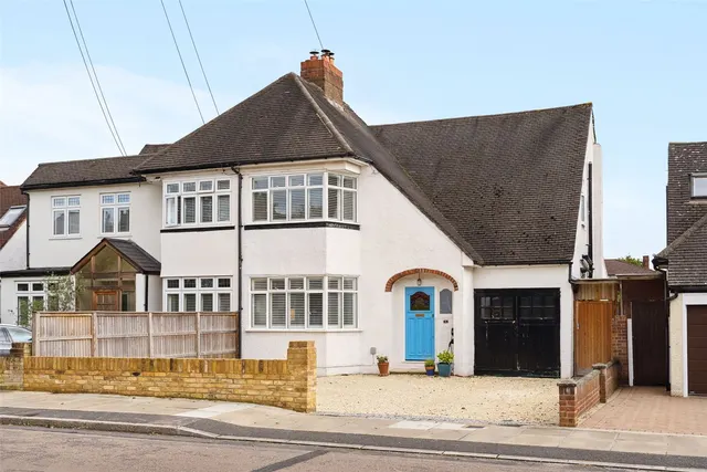 Ormond Drive, Hampton, TW12 2TP, photo 1