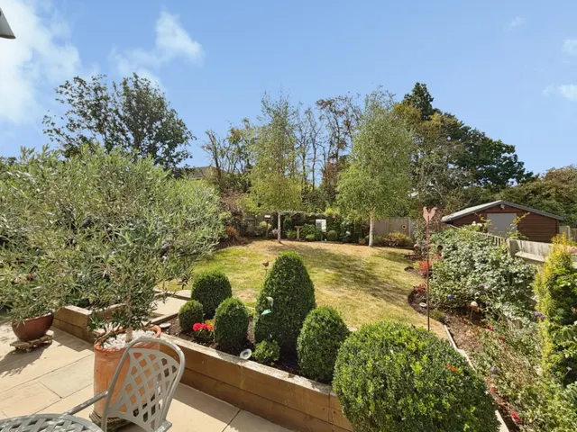 High Halden, TN26, photo 2