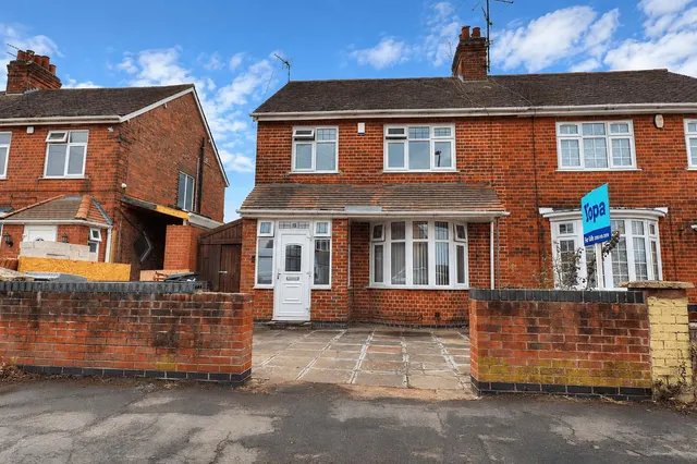 Wyvern Avenue, Leicester, LE4, photo 1