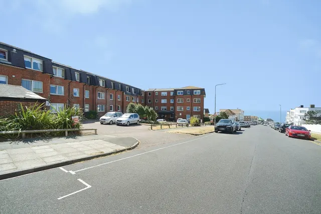 Longridge Avenue, Saltdean, BN2, photo 1