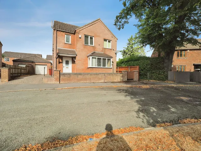 Lime Grove, Scunthorpe, DN16, photo 1