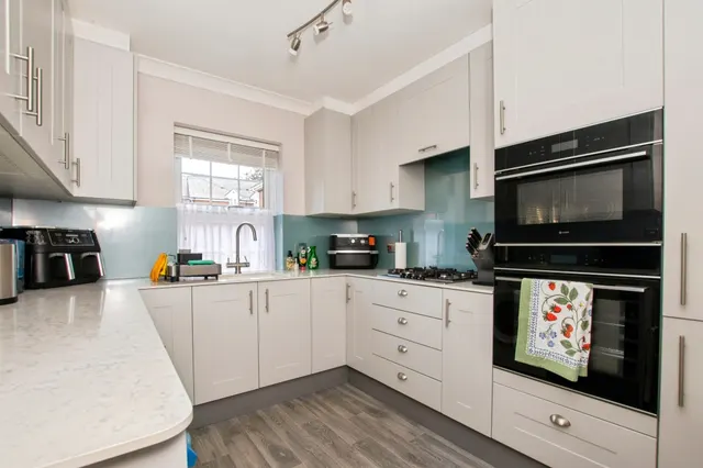 Flower Lane, Amesbury, SP4, photo 2