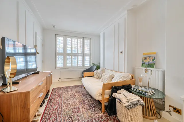 Flat 1, 10 Wilfred Street, London, photo 1