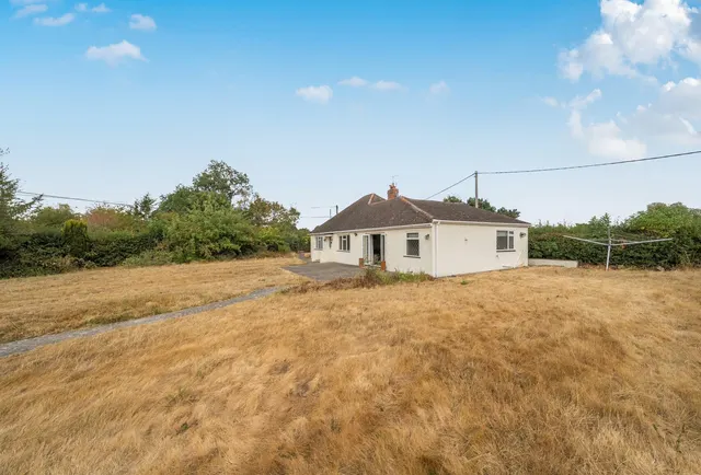 Photo 2 — Nursery Lane, Surrey, Hookwood, RH6 0HG