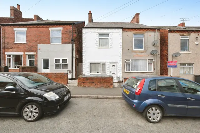 Hunloke Road, Holmewood, Chesterfield, photo 1