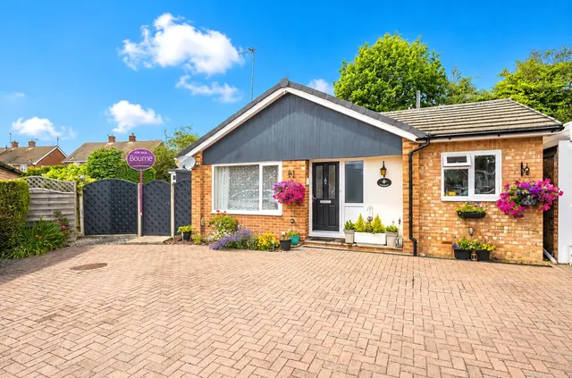 Ewins Close, Ash, GU12, photo 1