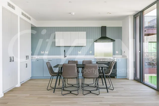 Photo 2 — Hollandbury House, 4 Brent Way, London, TW8 8GR