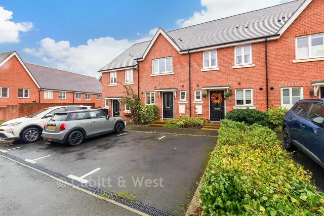 High Beeches, Faygate, RH12, photo 1