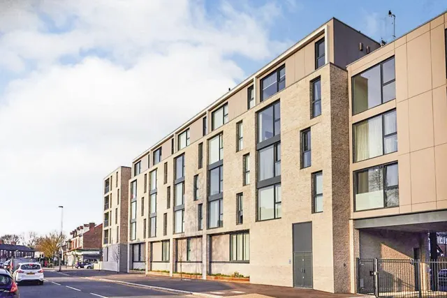 Lower Broughton Road, Salford, M7, photo 2