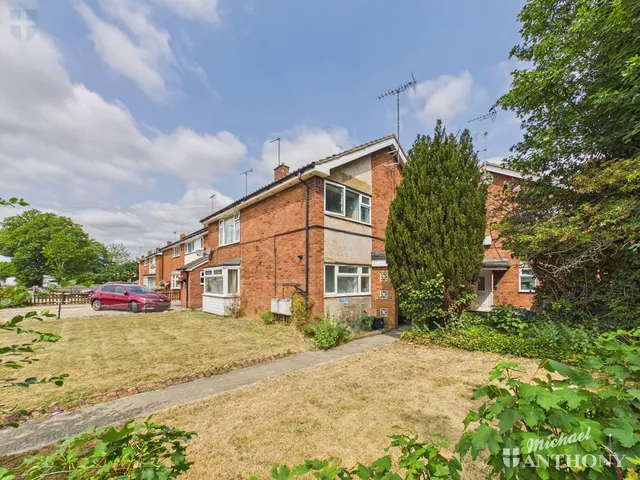Elmhurst Road, Aylesbury, HP20 2AG, photo 1