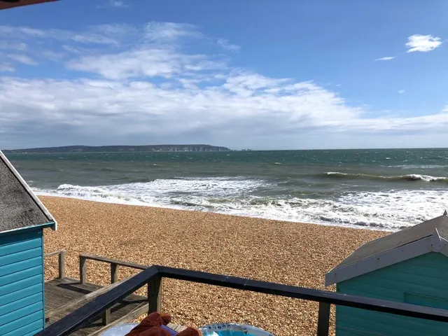 Milford-On-Sea, Hampshire, photo 2