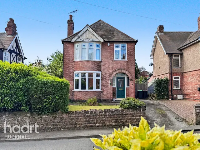 Wood Lane, Nottingham, NG15, photo 1