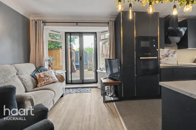 Wood Lane, Nottingham, NG15, photo 3