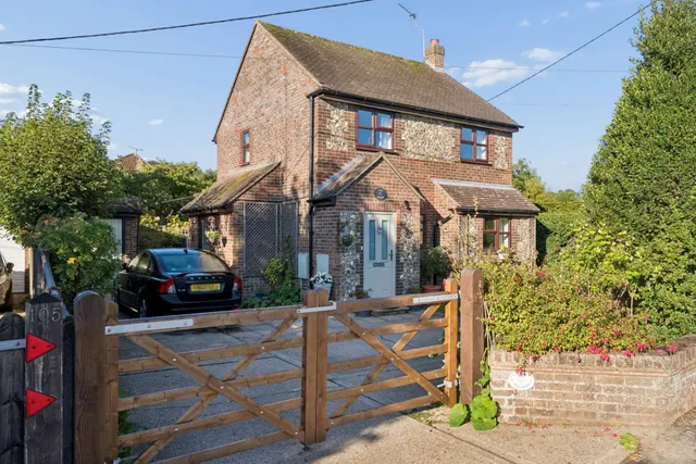 Main Road, Naphill, HP14, photo 1